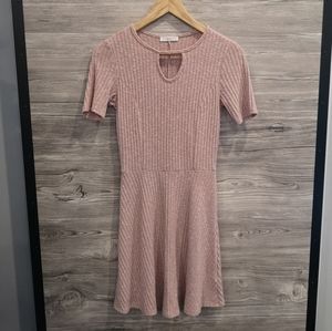 Knitted circle dress with keyhole